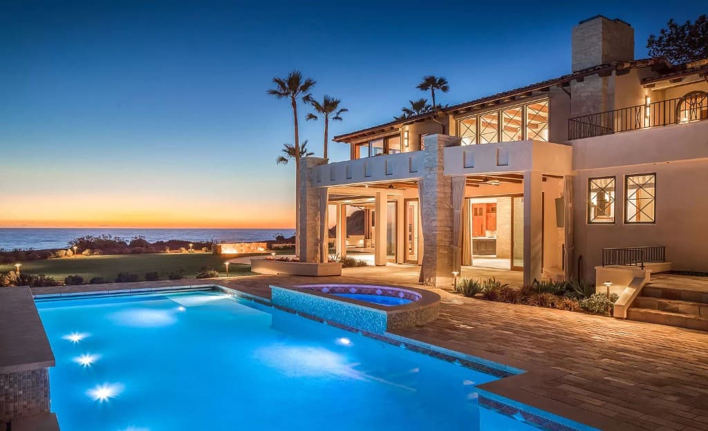 San Diego luxury coastal estate with pool and ocean view